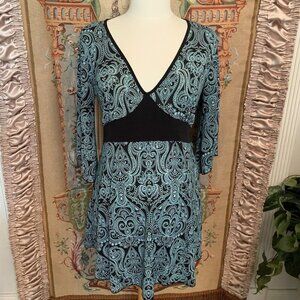 Teenie Weenie Maternity. Sz S-M??. No size/ fiber tags. 3/4 Bell Sleeves. B14